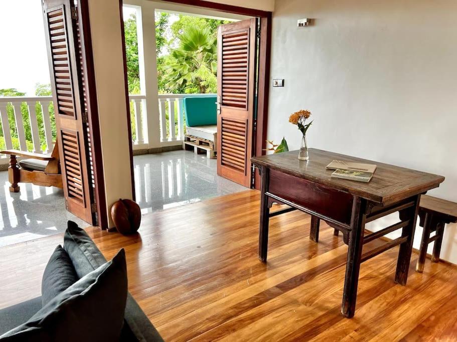 Hilltop South - Villa Bougainville Такамака Экстерьер фото